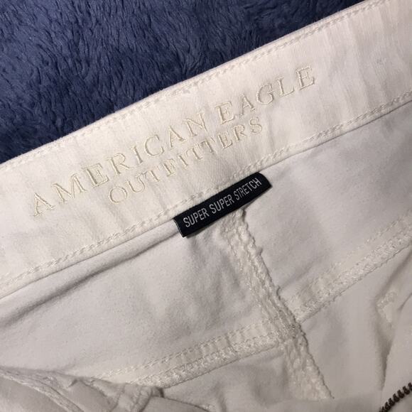 American Eagle Hi Rise Shortie Shorts White Super Super Stretch Denim - Picture 4 of 7